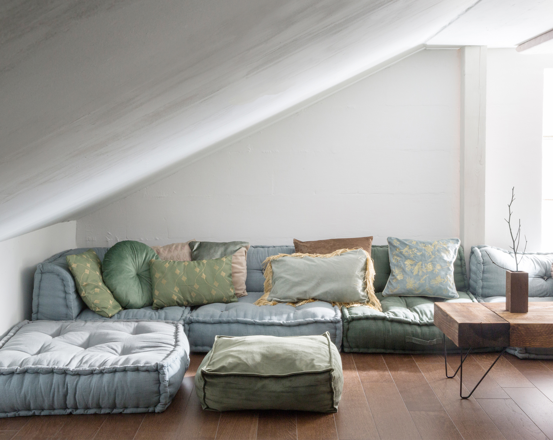 Atic Dachgeschoss ausgebauter Dachboden Interior Design Chilllounge