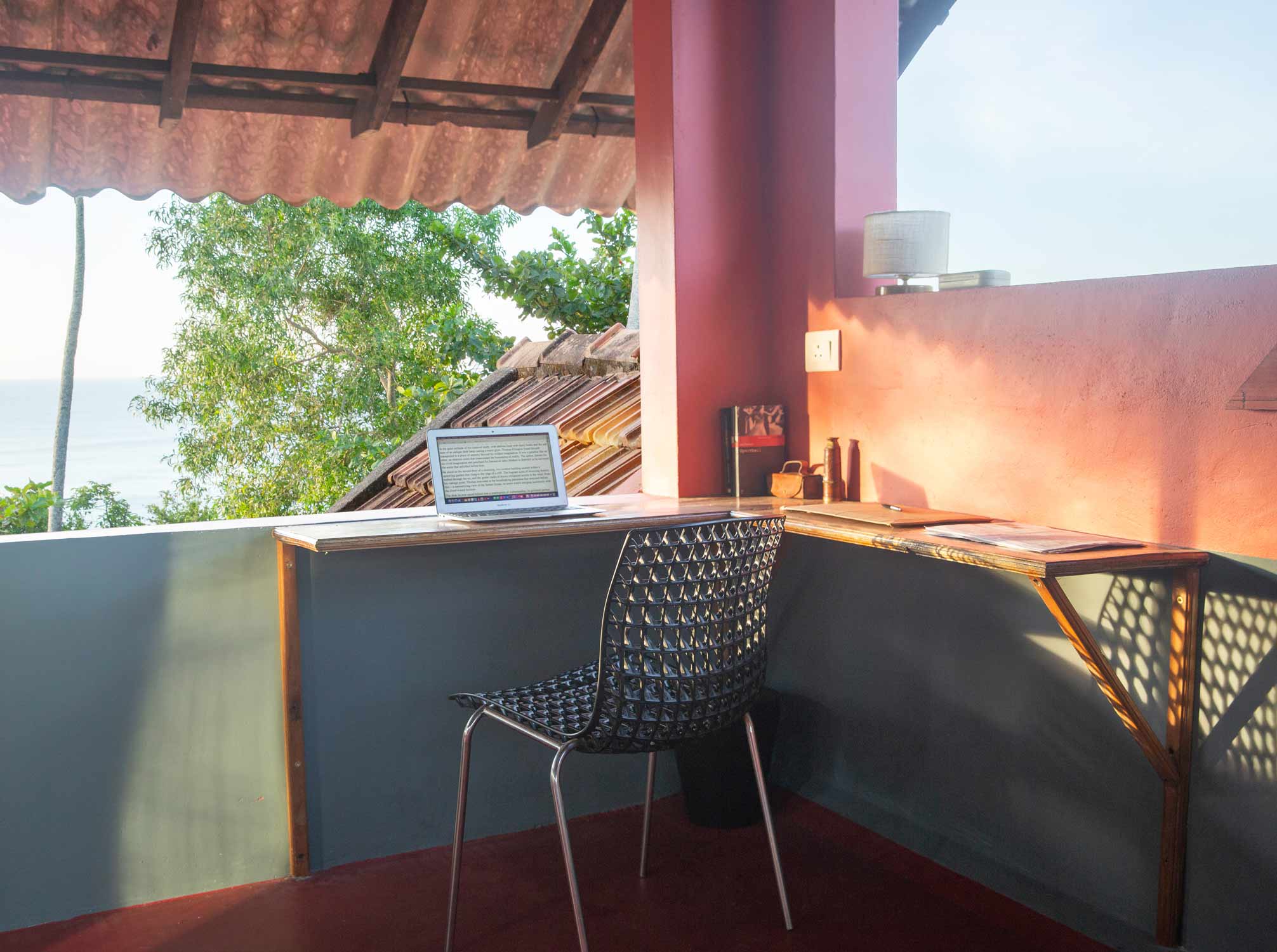 Garuda Cliff house, colors, cozy home, Interior Design, Living, Interieur, Ausstattung, Style, Pop Colors, Strong Colors, Starke Farben, India, Indien, tropical design, tropisches Design