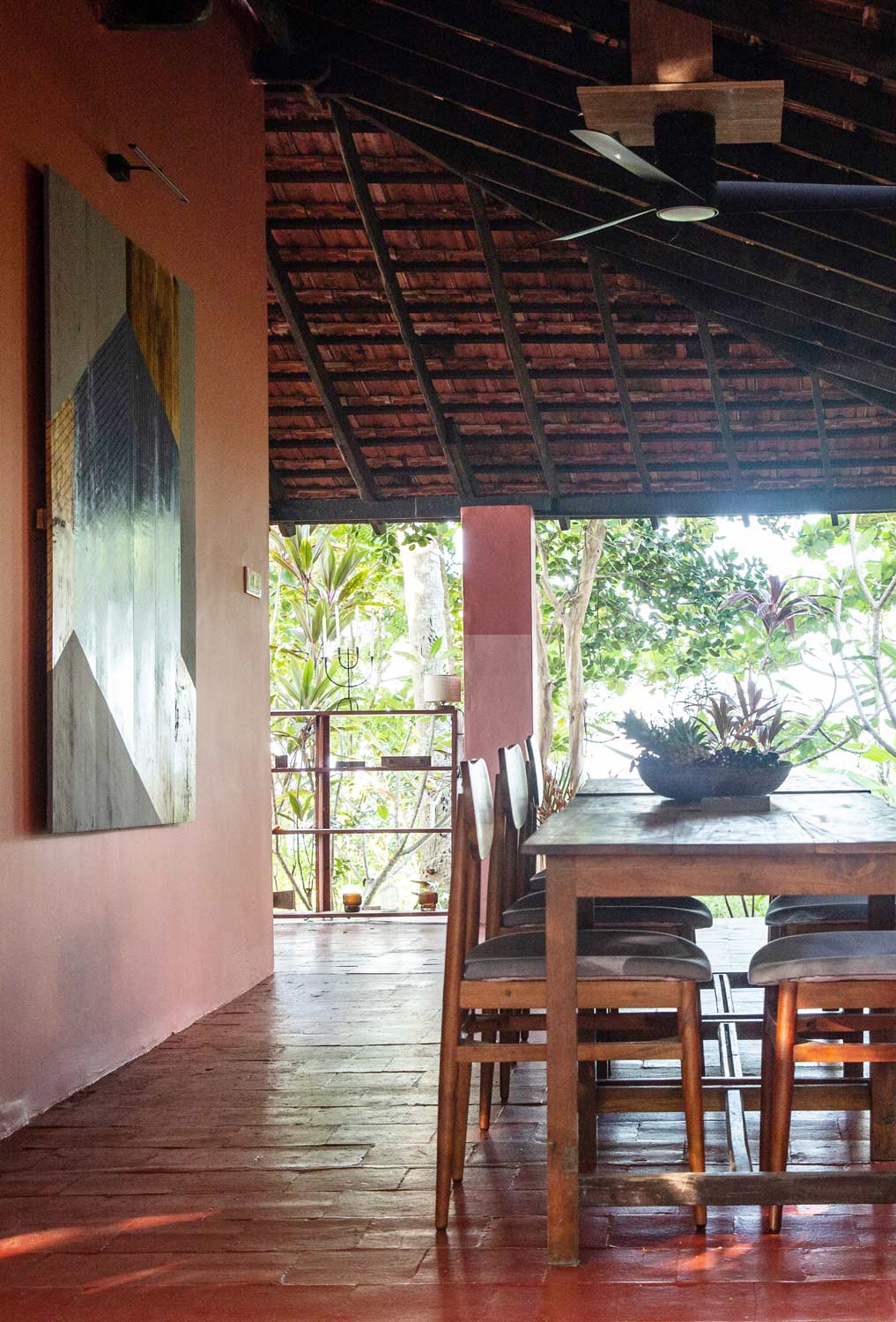 India Home, dining room, Esszimmer, colors, cozy home, Interior Design, Living, Interieur, Ausstattung, Style, Pop Colors, Strong Colors, Starke Farben, India, Indien, tropical design, tropisches Design